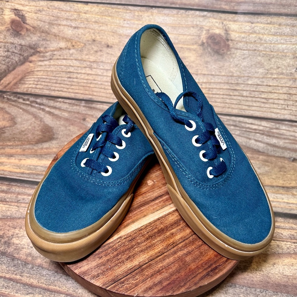 Boys Navy Blue Gum Sole Vans